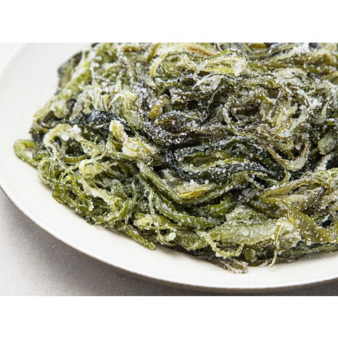 바다의 건강함을 담은 완도 명품 미역줄기로 풍요로운 식탁을!