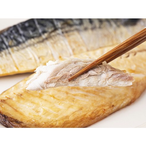 편리하고 맛있는 본갯마을 녹차품은 고등어구이로 손쉽게 정갈한 식사를 즐기세요