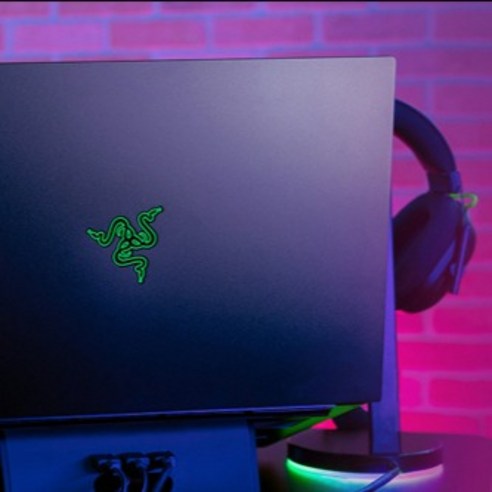 레이저 2023 블레이드 15은 고성능 노트북이며, 최신 CPU와 외장 그래픽카드, QHD 해상도의 화면, 빠른 NVMe 저장장치를 갖추고 있습니다.