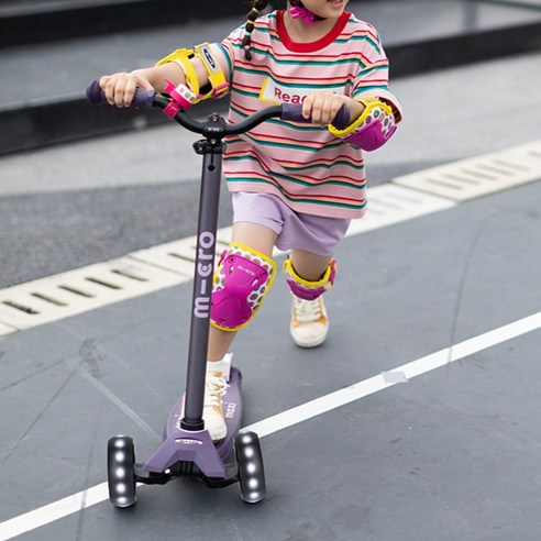 빛나는 LED와 함께 성장하는 즐거움, 마이크로킥보드 맥시T 디럭스 프로 LED 킥보드