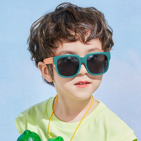 Kids’ Polarized Lens Sunglasses + Case for Children – 어린이용 멘더 편광렌즈 선글라스 + 케이스 초등학생선글라스