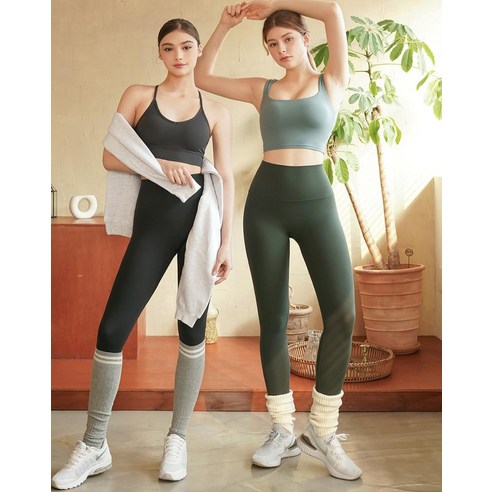 자유로운 움직임, 섬세한 아름다움을 담은 스컬피그 에어로 플렉스 레깅스