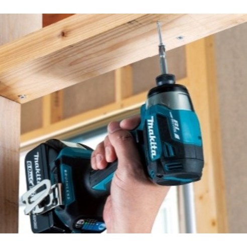 전력, 편리함, 편의성을 갖춘 마키타 무선 임팩트 드라이버 DTD173