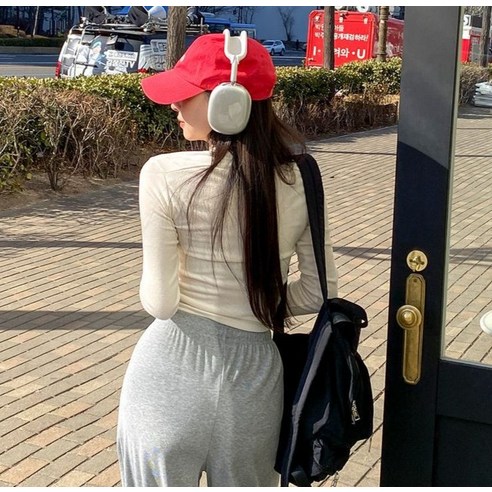 女 時尚 服裝 上衣 長袖 t卹 成年女性 成年女性 女士 女人 女士 女士 女裝 服裝 女裝 女裝 長袖 春季 秋季 季節