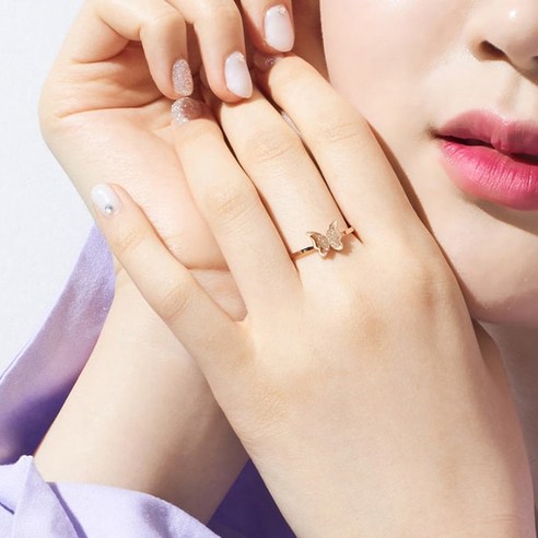 노이드비 여성용 써지컬스틸 나비 반지로 손가락의 우아함을 표현하세요.