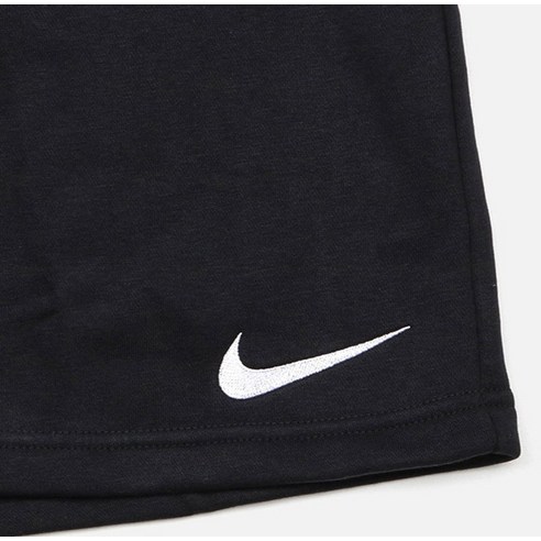 편안함과 스타일이 돋보이는 나이키 남성용 PARK SWOOSH 반바지