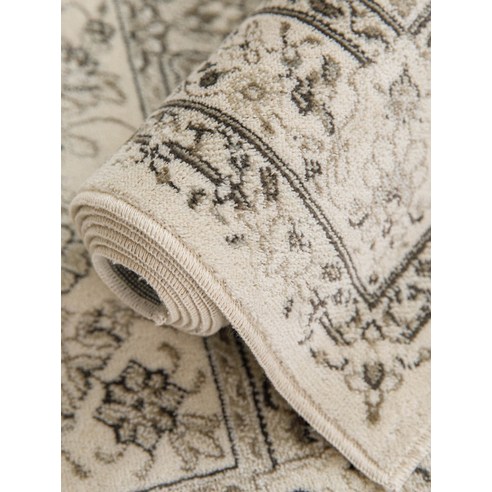 고급스러움과 편안함의 완벽한 조화: 페르시안 벨기에 샤기 러그