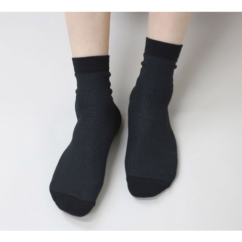 땀 걱정 없이 쾌적한 여름, 이지레그 쿨 메쉬 양말이 정답!