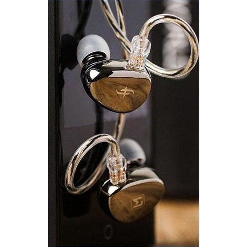 음악 감성을 깨우는 심갓 이어폰, 당신의 귀를 행복하게!