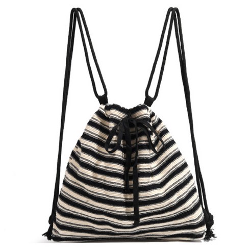 세련된 디자인과 실용성을 겸비한 가성비 백팩