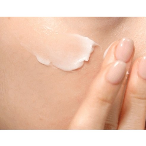 시간과 정성을 담아 피부에 생기를, 자민경 핑크 스네일 크림