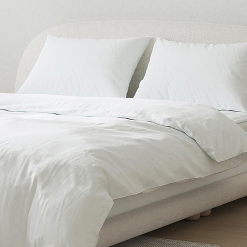 아망떼 이불커버로 매일 밤 구름 위에서 잠드는 듯한 포근함을 경험하세요.