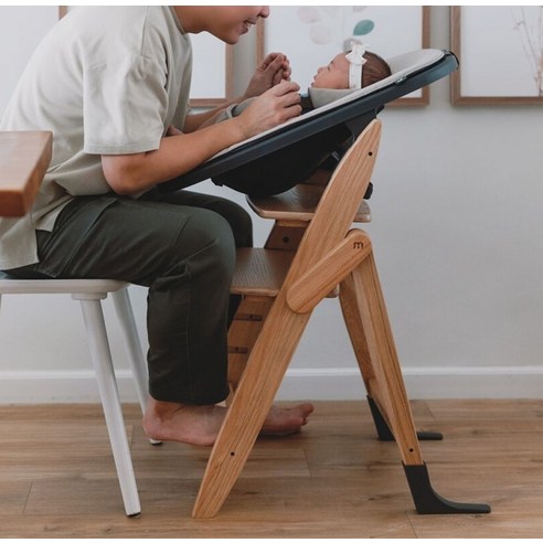 아이의 성장과 함께하는 특별한 식사 시간, Moji 예삐 원목 하이체어