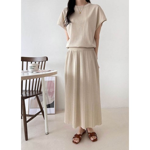 편안함과 스타일, 임산부를 위한 완벽한 선택, 니트 플리츠 투피스!