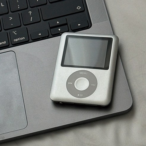 추억 소환! 도이도이 Y2K MP3, 아날로그 감성으로 돌아가다.