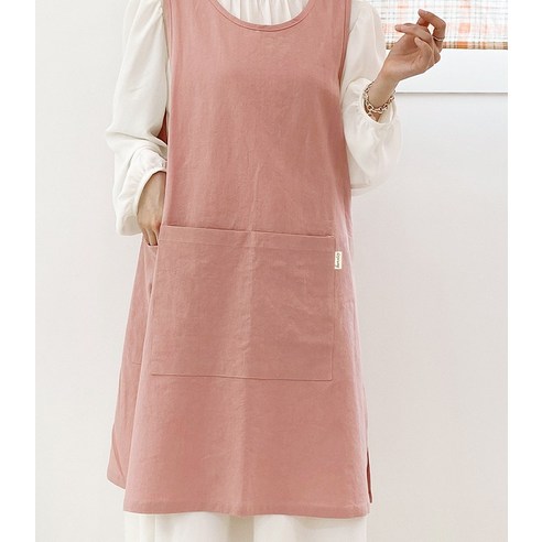 핑크 린넨 앞치마로 요리 시간을 더욱 산뜻하게!