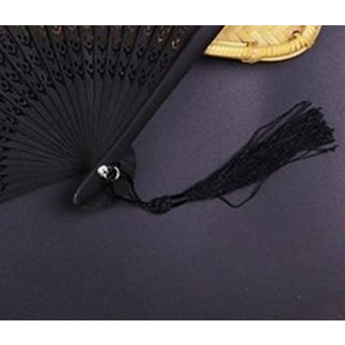 손안에 담긴 시원함, 당신의 여름을 품격있게.