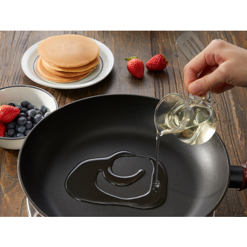 튀김은 맛있지만 죄책감은 이제 그만! 해표 해바라기유로 건강하고 맛있는 요리를 즐겨보세요.