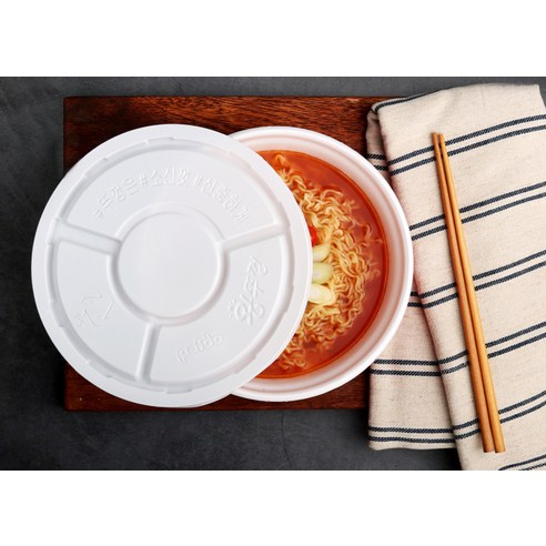 추억을 되살리는 맛, 변함없는 즐거움: 왕뚜껑 컵라면