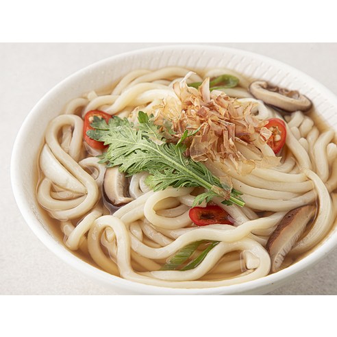 쫄깃함에 반해버린 냉동 우동, 간편하게 즐기는 든든한 한 끼!