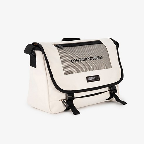 세련된 디자인과 넉넉한 수납공간, 합리적인 가격의 완벽한 데일리백