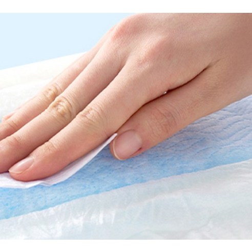 얇고 가벼운 하기스 네이처메이드 썸머 슬림으로 땀띠 걱정 없이 쾌적한 여름을!