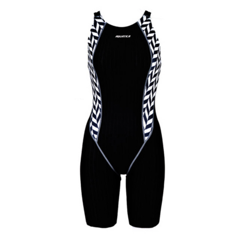 5부 기장으로 체형 커버는 물론, 풀세트 구성으로 가성비까지 잡은 아쿠아티카 여성 수영복