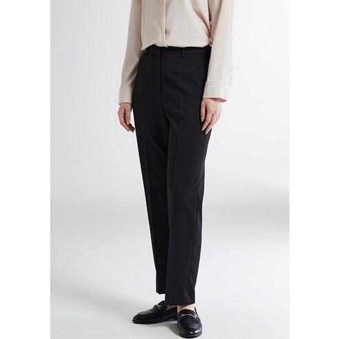 가성비와 스타일을 모두 잡은 스파오 에센셜 스트레이트 슬랙스로 가을 스타일 완성!