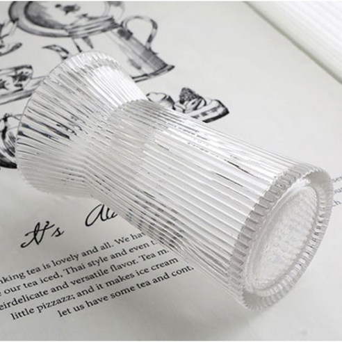 우아하고 세련미가 돋보이는 삼호유리 나팔 스트라이프 유리화병