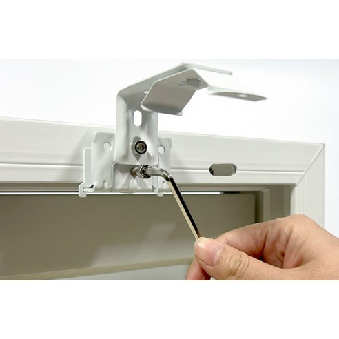 못 없이 5분 만에 설치하는 창안애 무타공 콤비 블라인드로 쉽고 깔끔하게 분위기 변신!