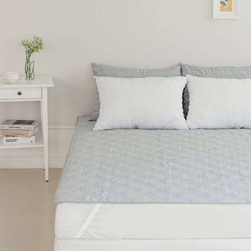 床上用品 墊 深度睡眠 睡眠 良好的睡眠 深度睡眠 就寢時間 睡在地板上 墊 墊