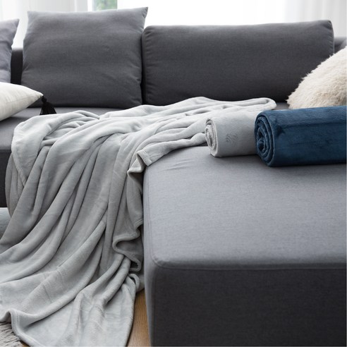 포근함이 내려앉는 밤, 코멧 홈 양면 극세사 블랭킷과 함께 따스한 휴식을