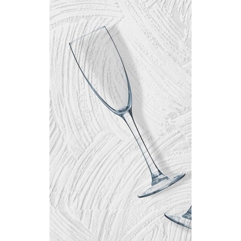 특별한 순간을 더욱 빛내주는 루미낙 샴페인잔