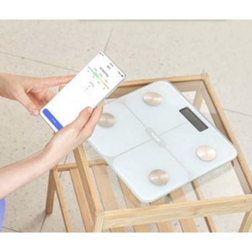 13가지 신체 정보를 측정하여 맞춤형 건강 관리를 돕는 휴비딕 디지털 체지방 체중계 HBF-2200BT