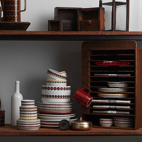 햇살 담은 레트로 감성, 품격있는 식탁을 완성하는 휘슬러 밥공기