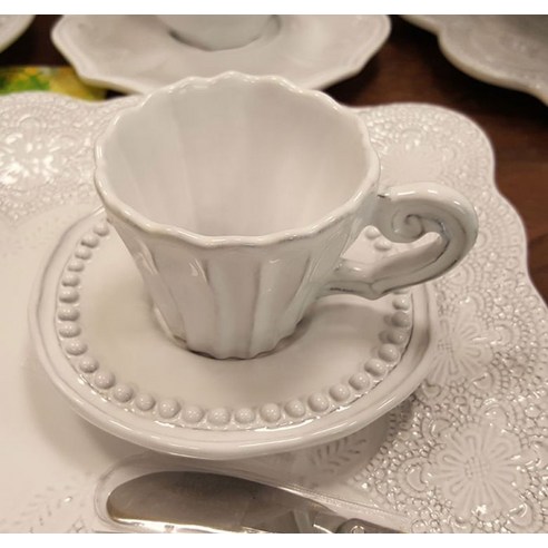 이탈리아산 세라믹의 세련됨과 편안함을 담은 VBCCASA 인칸토 에스프레소잔