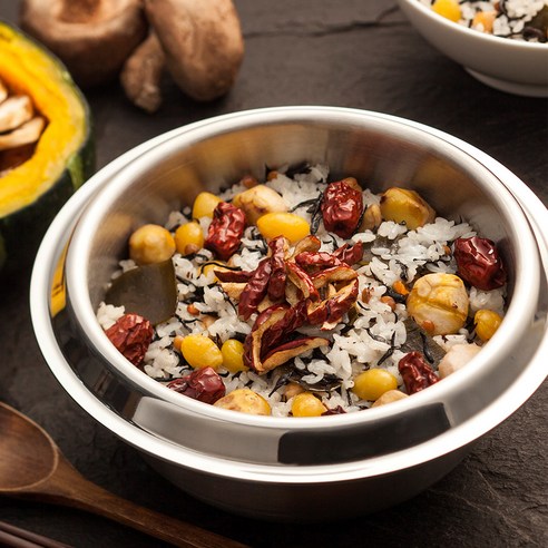 전통의 지혜와 현대 기술의 조화로 밥맛을 예술로 승화시키다.