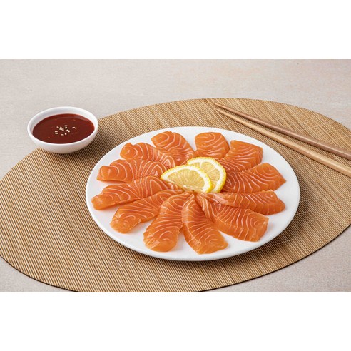 신선하고 숙성된 해산물의 맛을 위한 곰곰 연어회