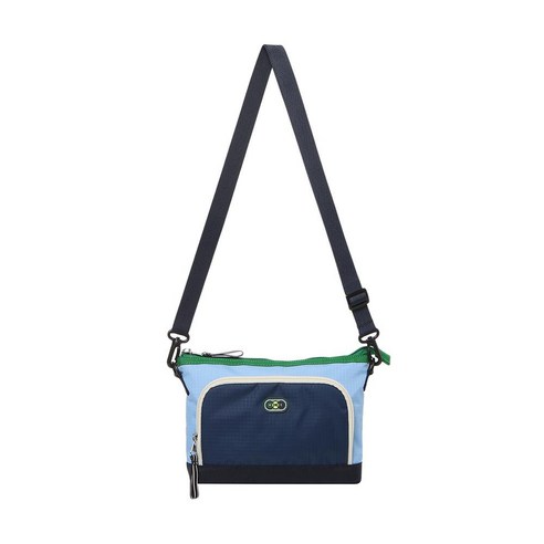 세련된 디자인과 실용성을 겸비한 아동용 크로스백