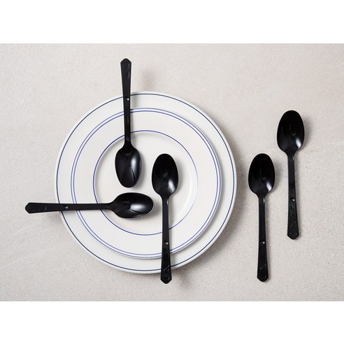 편리함과 세련됨을 모두 갖춘 일회용 숟가락