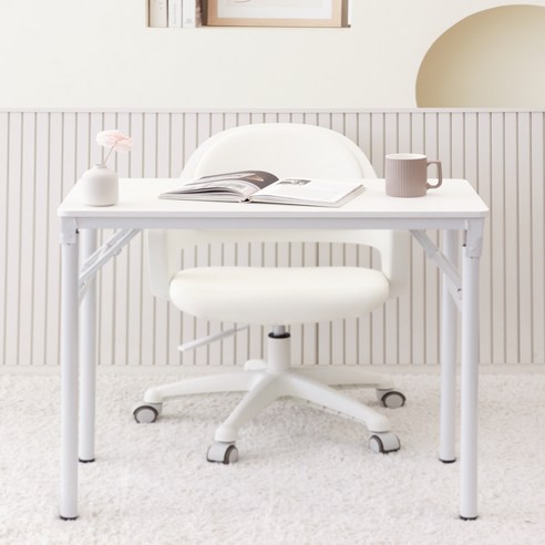 좁은 공간, 넓게 쓰자! 코멧 접이식 테이블로 만드는 나만의 효율적인 공간