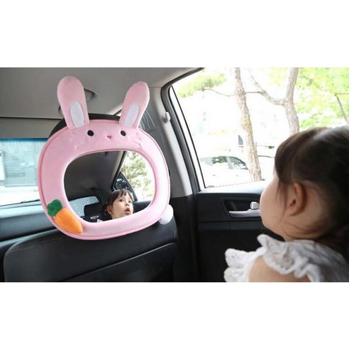 운전 중 아기의 안전을 보장하는 자동차 후방안전거울