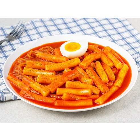 추억 속 분식집의 맛, 추억의 국민학교 쫄볶이로 되살리다