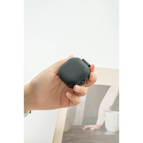 안심과 스타일을 더하는 구스페리 실리콘 케이스 + 분실방지 키링 세트