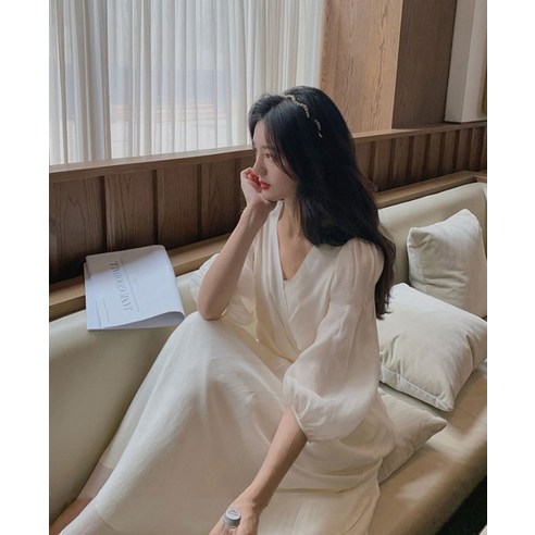 고품질 소재와 심플한 디자인이 돋보이는 포플러앤씨 테블런 원피스