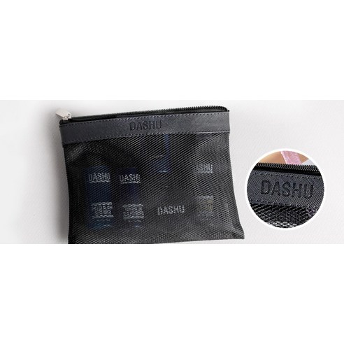 휴대성과 효율성을 중시하는 모든 모발과 피부 유형에 적합한 필수 클렌징 키트