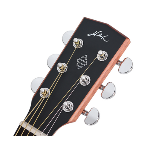 답답한 방구석을 낭만적인 음악 공간으로 바꿔주는 어쿠스틱 기타