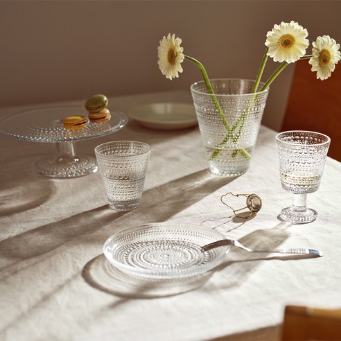 이딸라 가스테헬미 접시, 식탁에 핀란드 디자인을 더하다