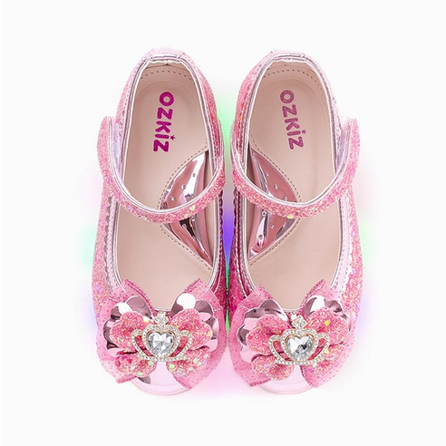 꿈꾸는 듯 아름다운 빛, 아이들의 발걸음에 행복을 더하다