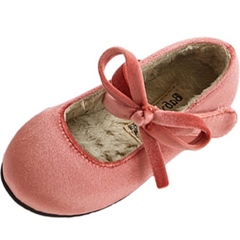 사랑스러움과 편안함을 모두 담은 베이비잼 헬사리본 구두